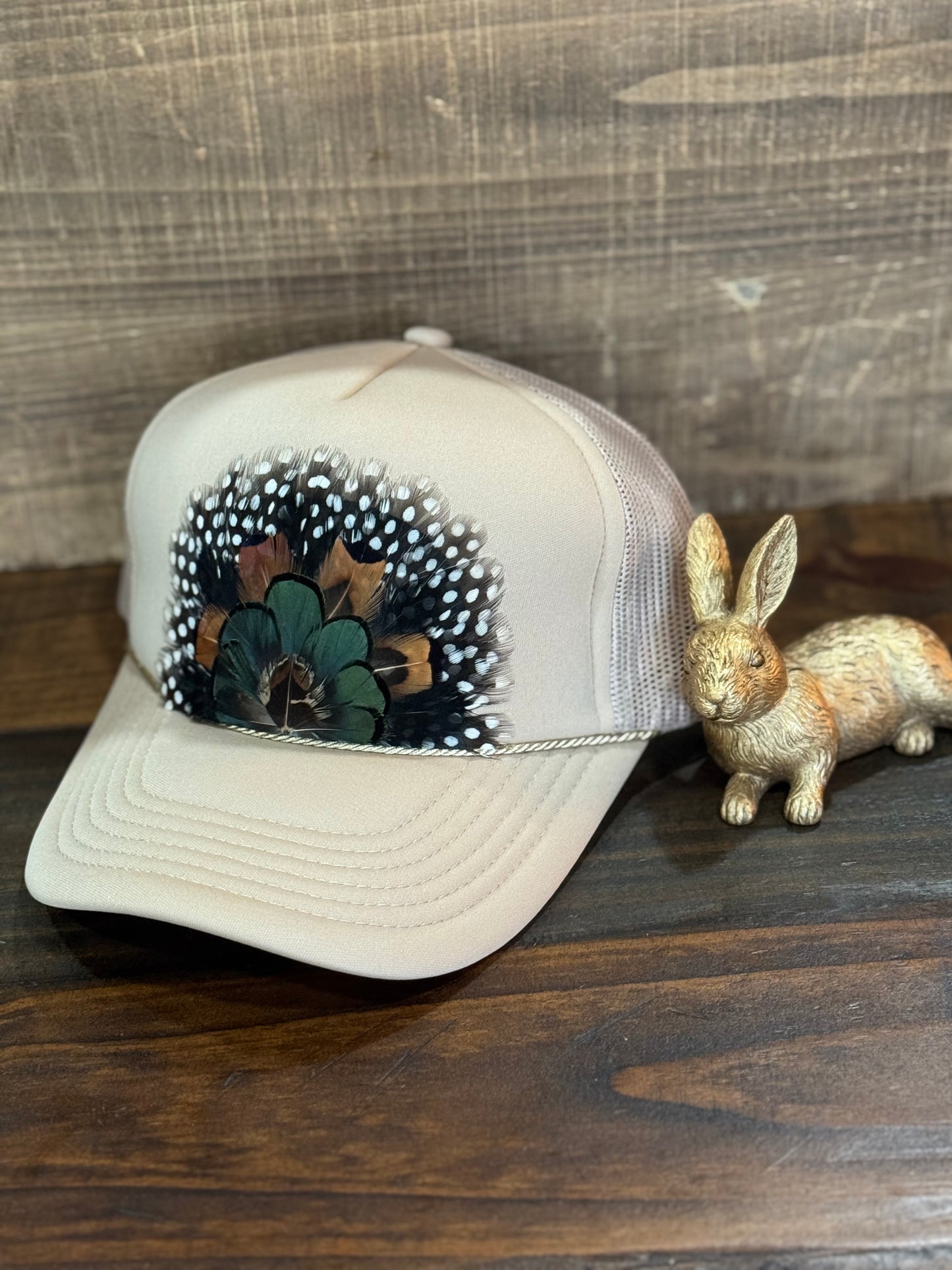 Sandy 3 Feather Trucker