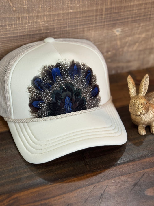 Sandy 2 Feather Trucker
