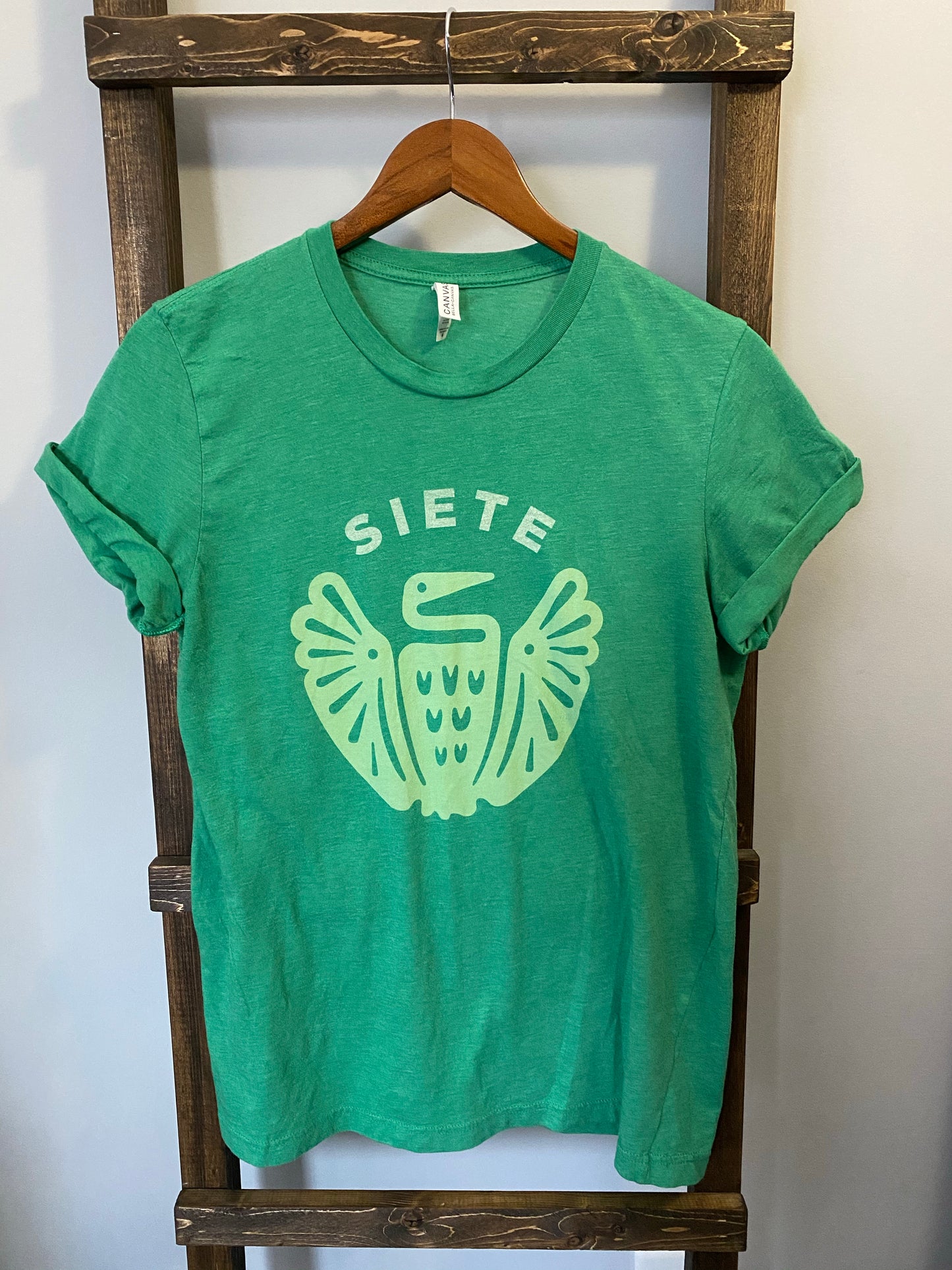 Siete (Retro T-Shirt)