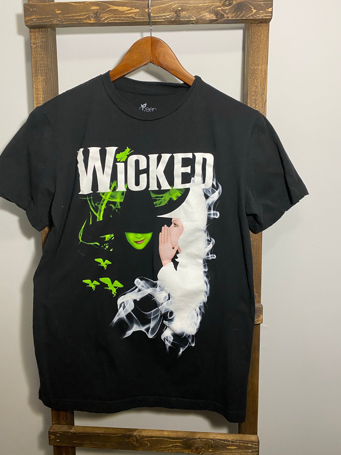 Wicked (Retro T-Shirt) – Riddle Boutique